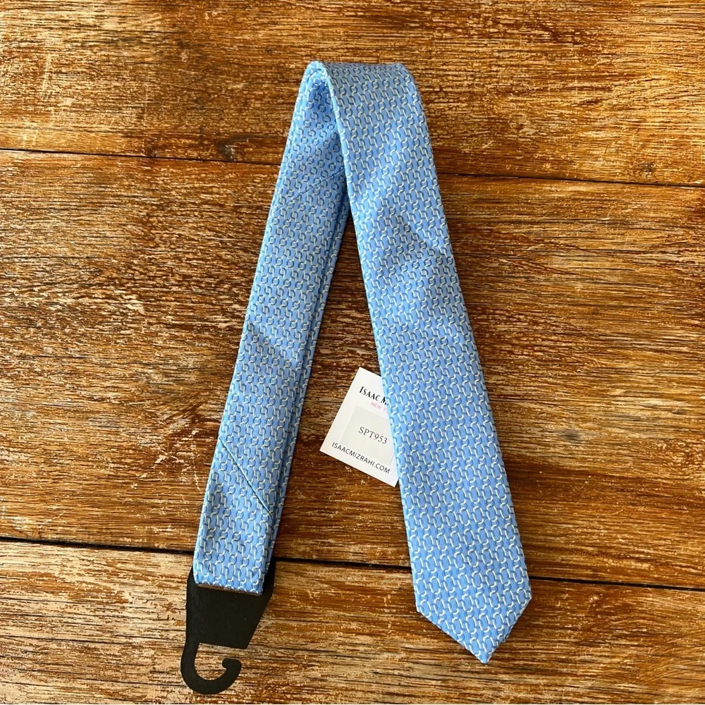 NWT Isaac Mizrahi 100% Silk Tie Blue Gold Chain Print 2.5” Wide